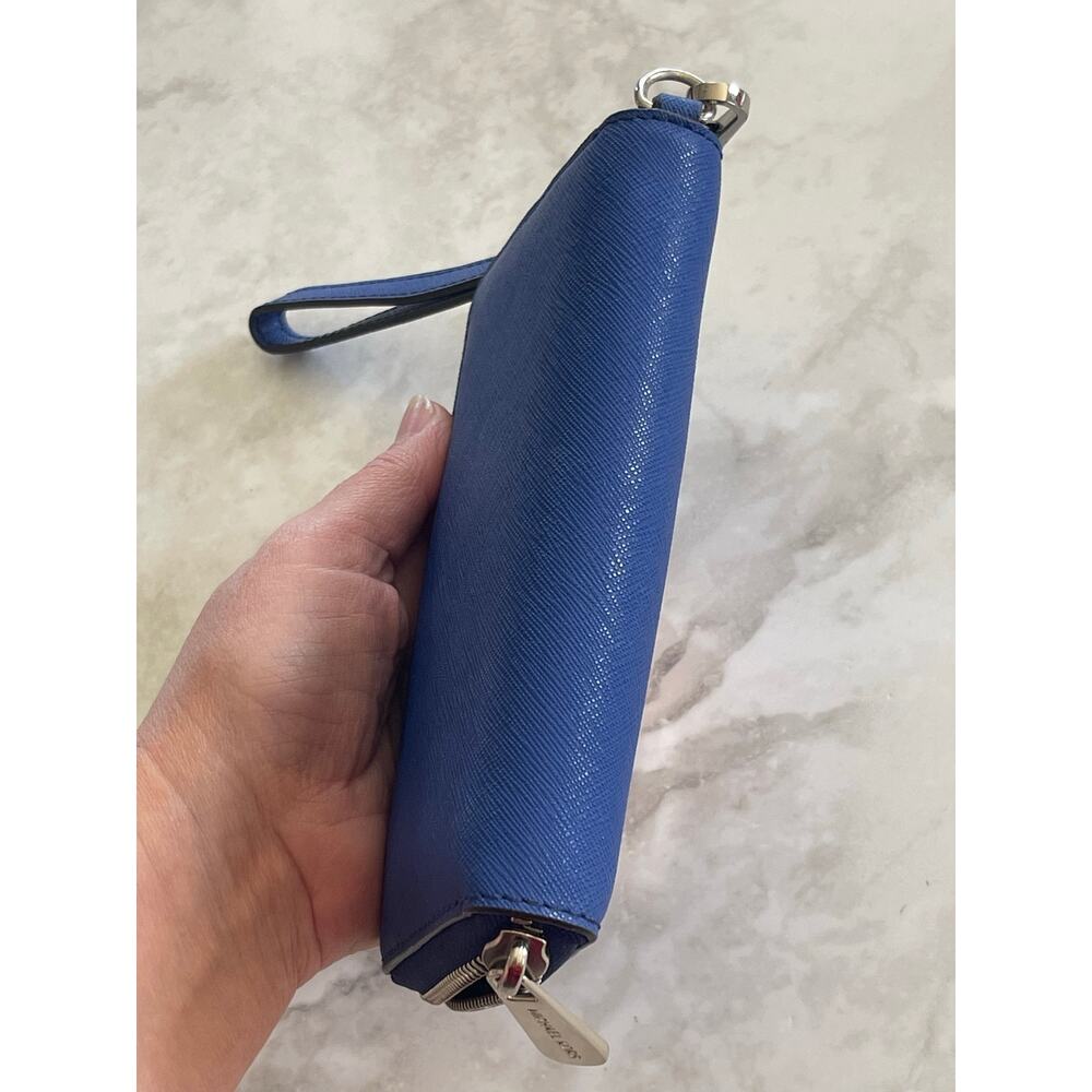 Michael Kors LG Multi Function Wristlet Clutch Wallet in Sapphire - Picture 7 of 11